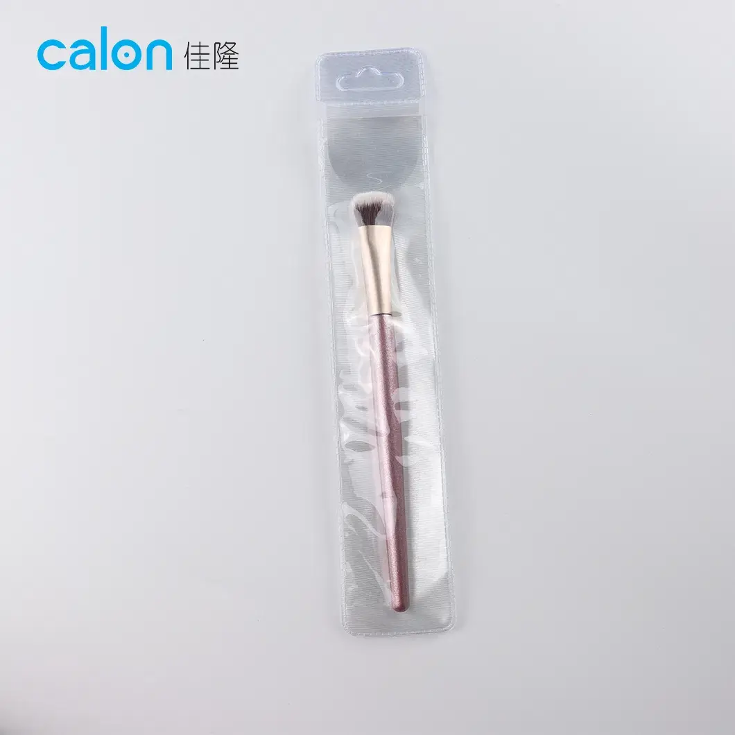 Bộ cọ trang điểm có tay cầm làm từ chất liệu nhựa cao cấp
