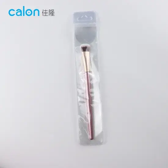 Bộ cọ trang điểm có tay cầm làm từ chất liệu nhựa cao cấp