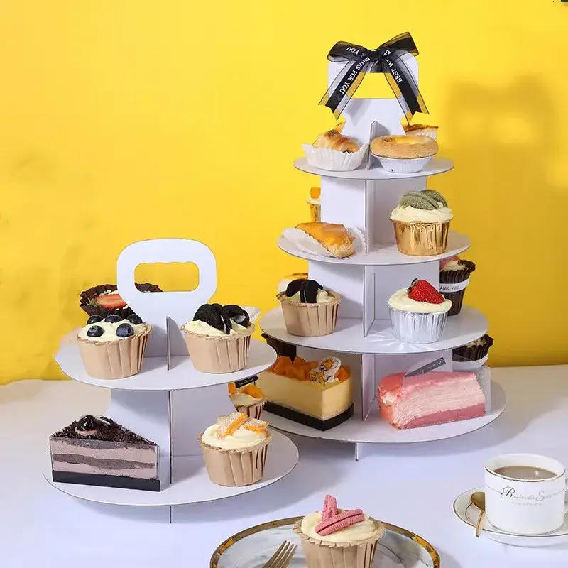 Giá đỡ bánh cupcake 3 tầng không gian cho bữa tiệc sinh nhật trẻ em
