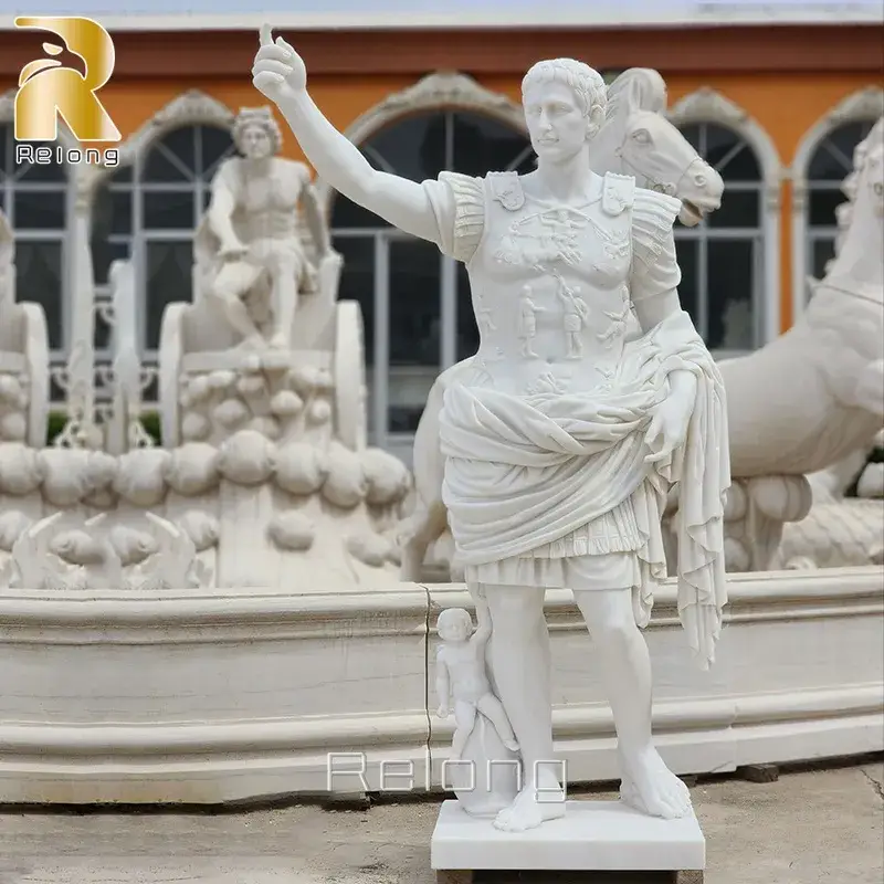 Tượng điêu khắc đá cẩm thạch kích thước thật với hình ảnh Hoàng đế Julius Caesar