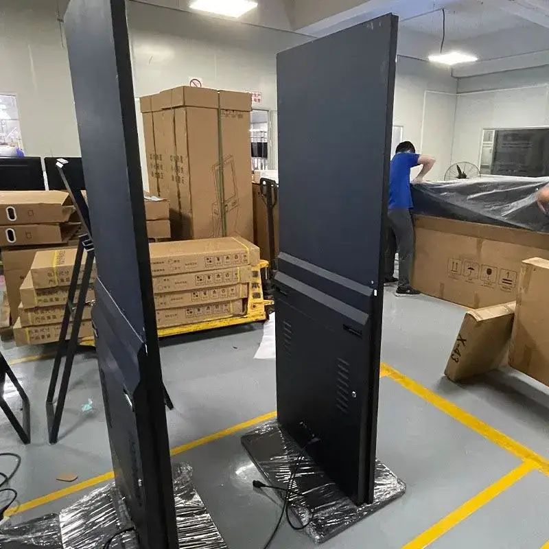 Màn hình LCD tương tác kỹ thuật số đứng 49 inch cho quảng cáo nội thất