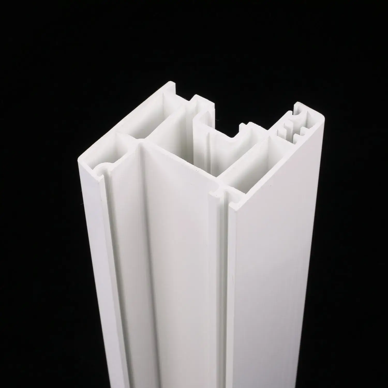 Cửa sổ UPVC tùy chỉnh: Sản phẩm bán chạy cho không gian của bạn