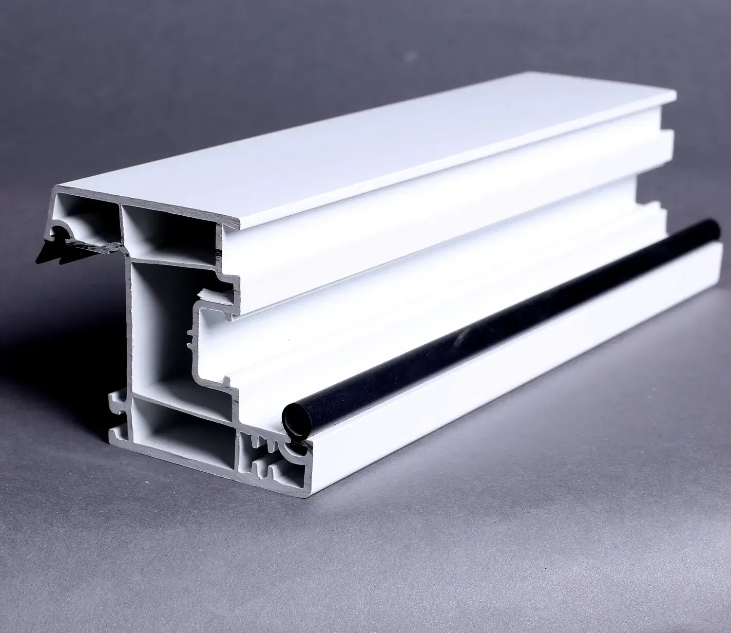 Cửa sổ UPVC tùy chỉnh: Sản phẩm bán chạy cho không gian của bạn
