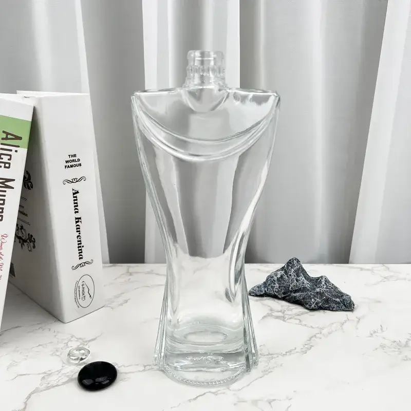 Chai thủy tinh rỗng tùy chỉnh thiết kế độc đáo cho vodka