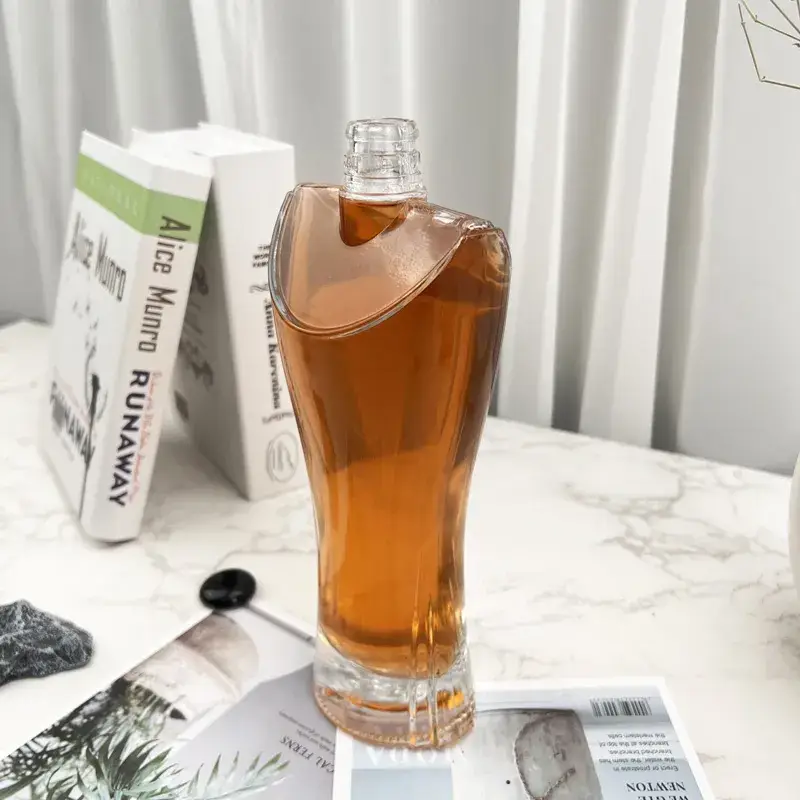 Chai thủy tinh rỗng tùy chỉnh thiết kế độc đáo cho vodka