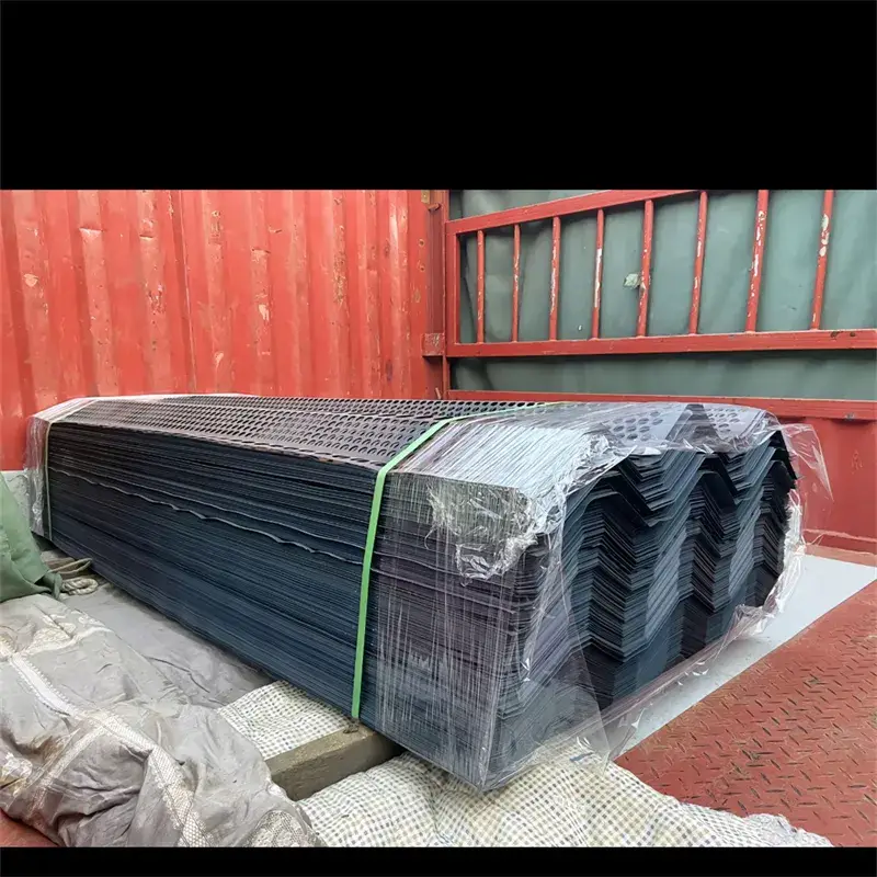 Màn lưới đục lỗ kim loại trang trí cho hàng rào chắn gió, hạn chế hiệu quả hình ảnh 23-description