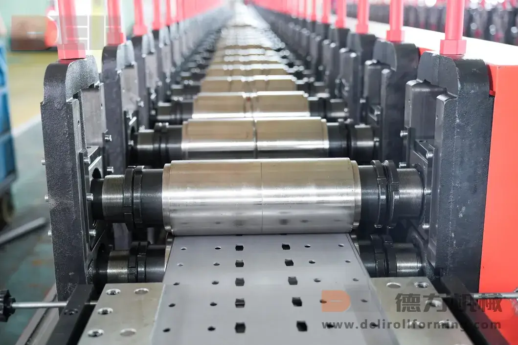 Dây chuyền sản xuất công nghệ máy tạo hình cuộn tiên tiến cho hồ sơ kênh giá đỡ thép không gỉ và thanh đứng: Tìm hiểu chi tiết hình ảnh 16-description