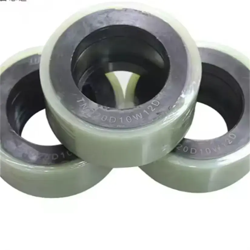 Bánh xe chịu tải lớn làm từ polyurethane PU, giúp di chuyển mượt mà và thuận tiện