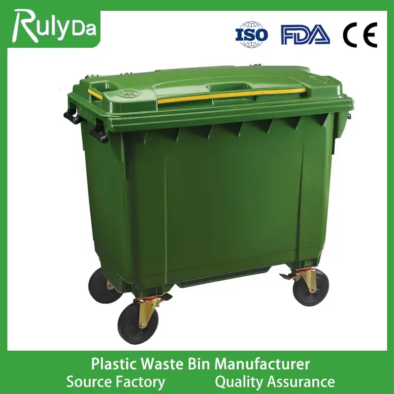 Sản phẩm thùng rác bằng nhựa đa dạng về kích thước và mẫu mã, phục vụ cho việc thu gom và xử lý chất thải một cách hiệu quả