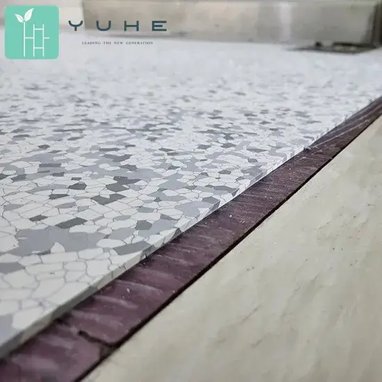 Gạch sàn vinyl chống tĩnh điện ESD kích thước 60x60cm - Lựa chọn tốt cho môi trường công nghiệp