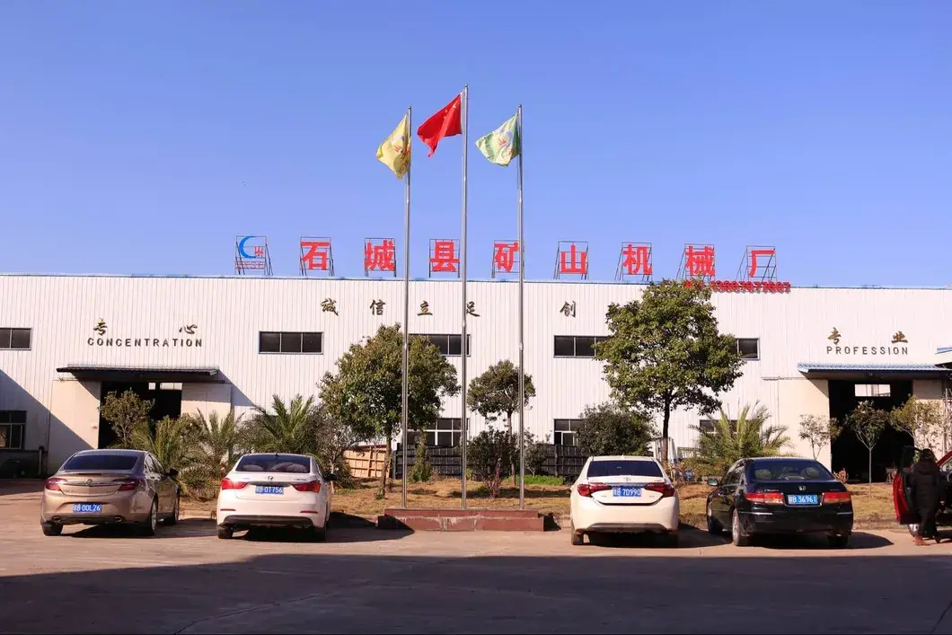 Nhà máy chế biến vàng đá hoàn chỉnh vận hành thuận tiện với máy nghiền hàm, máy nghiền búa và bàn lắc hình ảnh 22-description