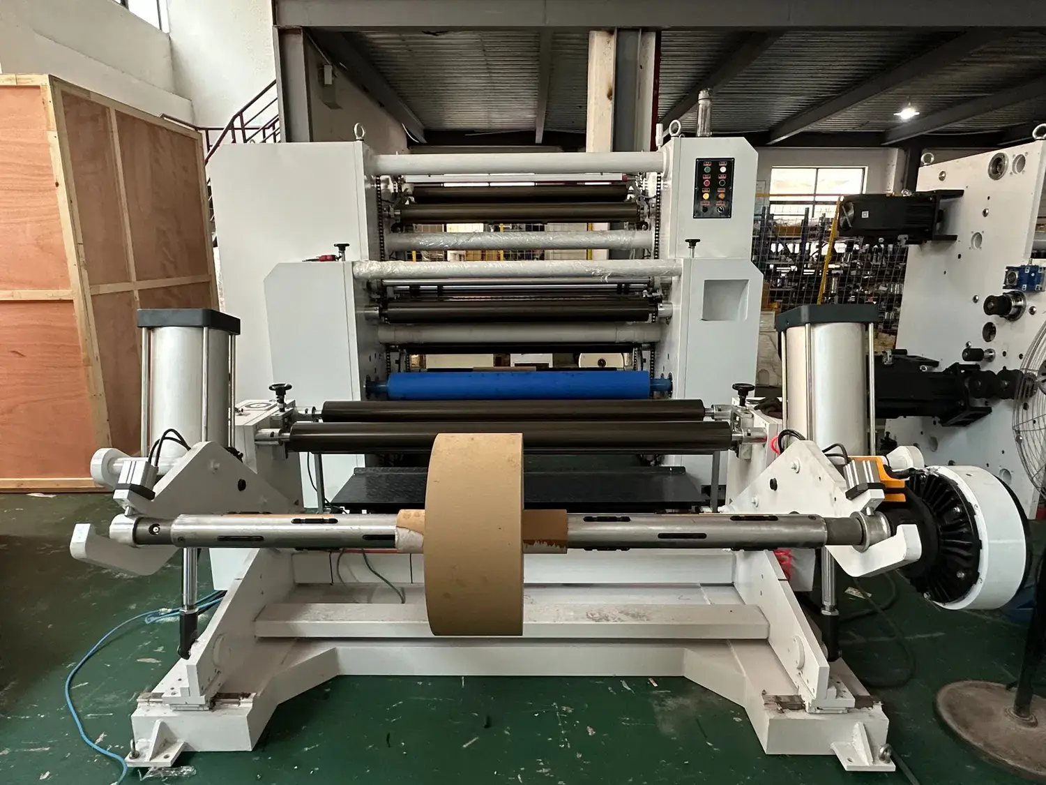 Máy cắt cuộn cuộn với hệ thống PLC, chức năng đếm tự động và dừng báo động, dễ sử dụng và vận hành