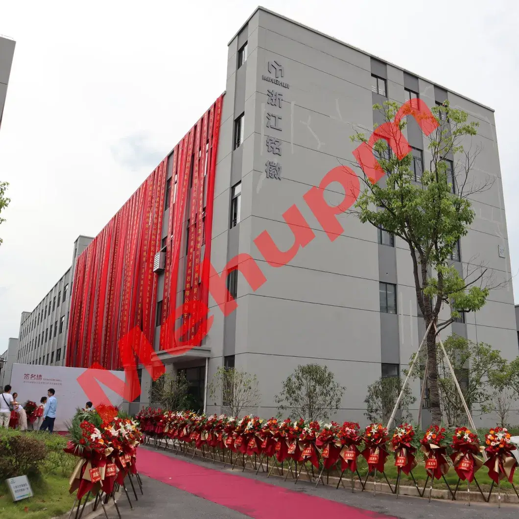 Túi tích hợp khóa kéo ở phía bên hông, có tám mặt cạnh hình ảnh 16-description