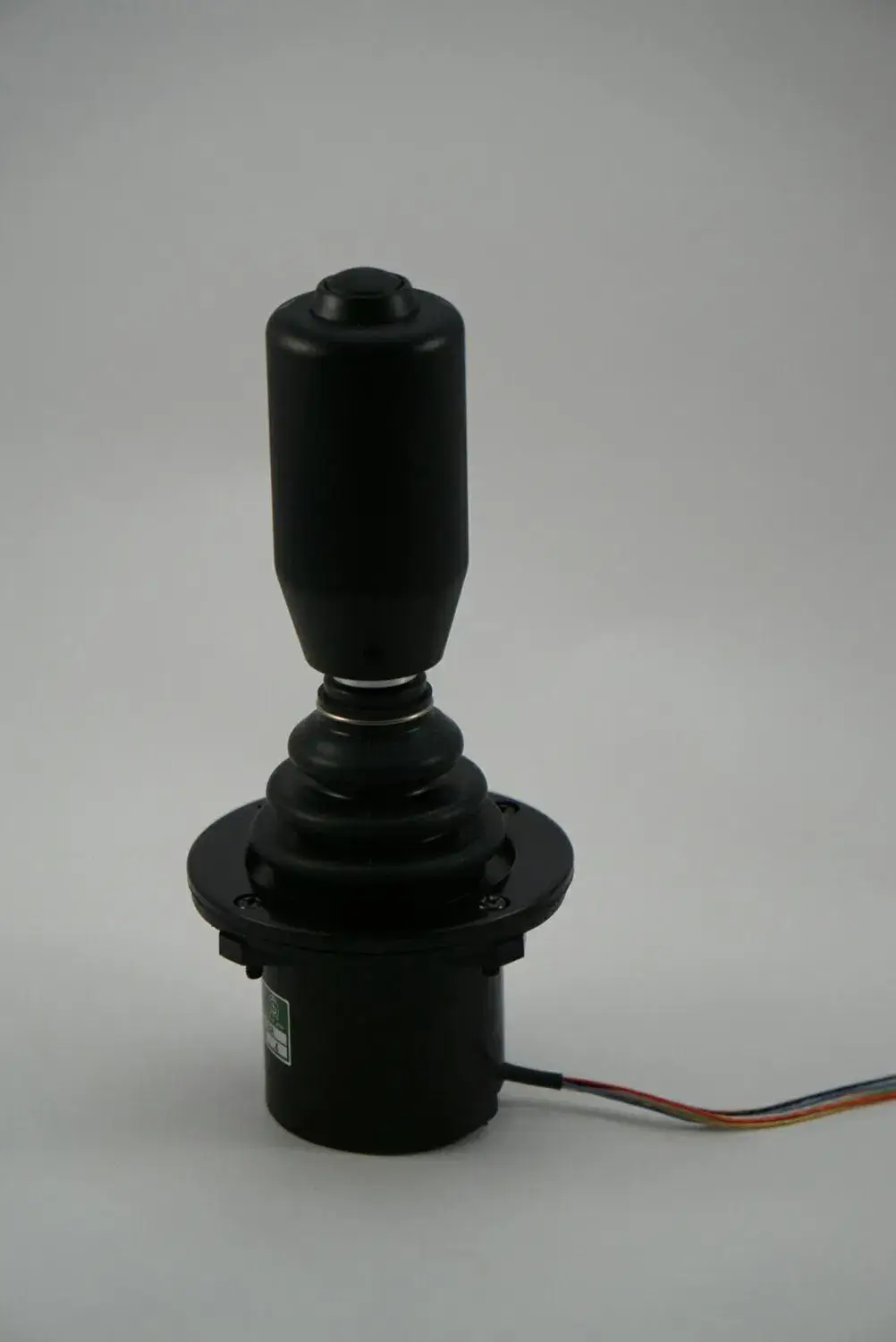 Bộ điều khiển joystick không dây cho máy móc công nghiệp trong các ngành xây dựng, lâm nghiệp, nông nghiệp và vận chuyển