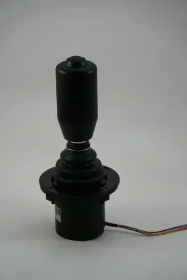 Bộ điều khiển joystick không dây cho máy móc công nghiệp trong các ngành xây dựng, lâm nghiệp, nông nghiệp và vận chuyển
