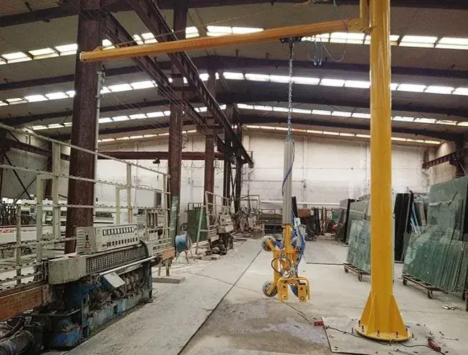 Cung cấp cần cẩu hút kính sử dụng công nghệ khí nén