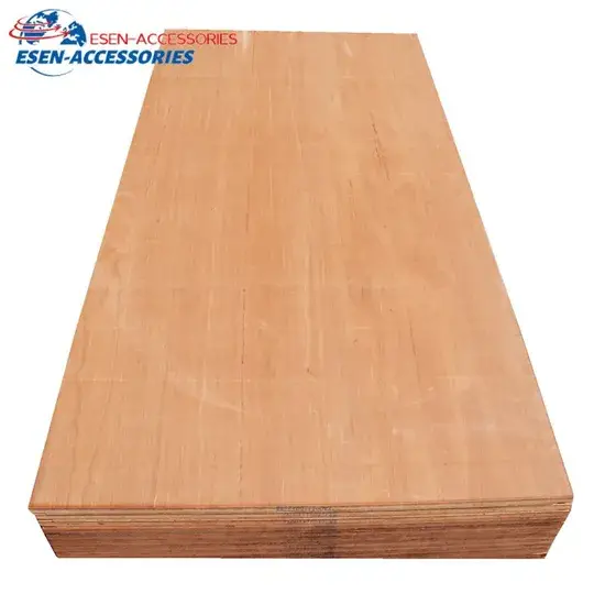 Ván ép có lớp phủ màu đen sản xuất từ nhà máy phân phối