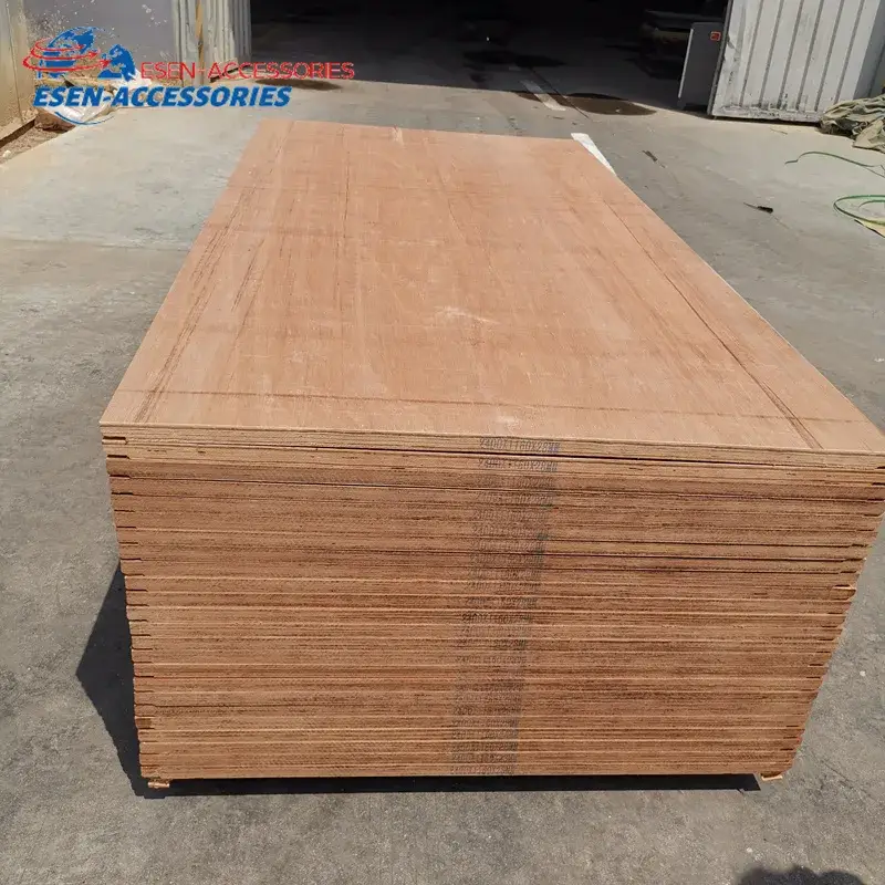 Ván ép có lớp phủ màu đen sản xuất từ nhà máy phân phối