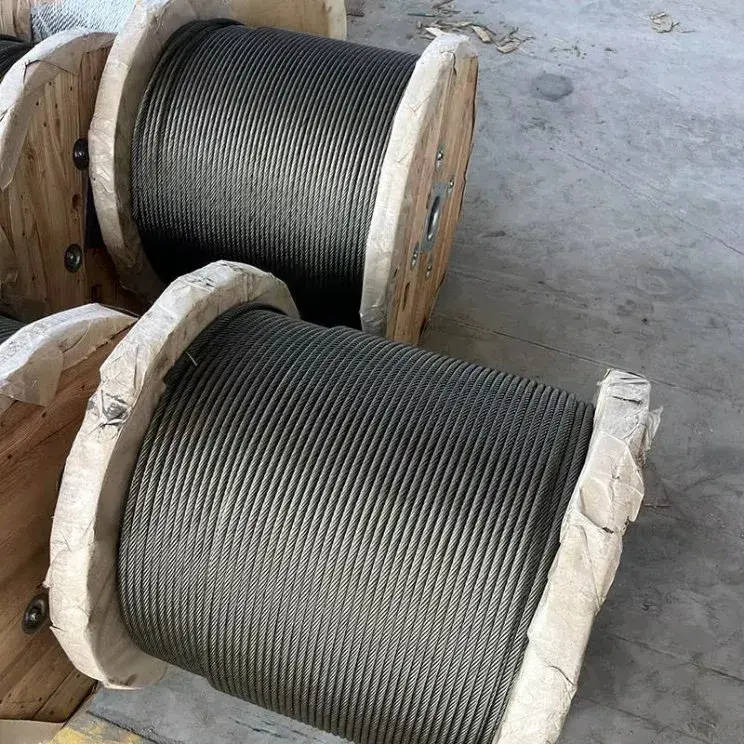 Nhà sản xuất dây cáp thép không mạ và mạ theo chuẩn DIN / GOST, chất lượng cao, giao hàng trực tiếp từ nhà máy