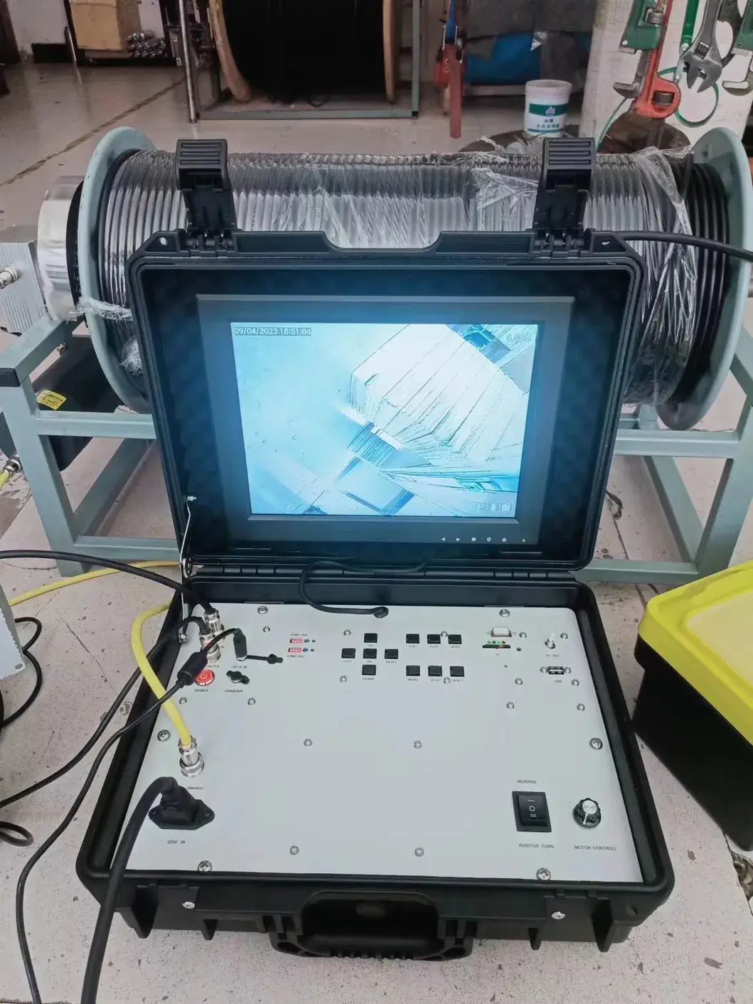 Camera và pan trực tiếp từ nhà máy, mang đến hình ảnh truyền hình chất lượng dưới lòng đất hình ảnh 13-description