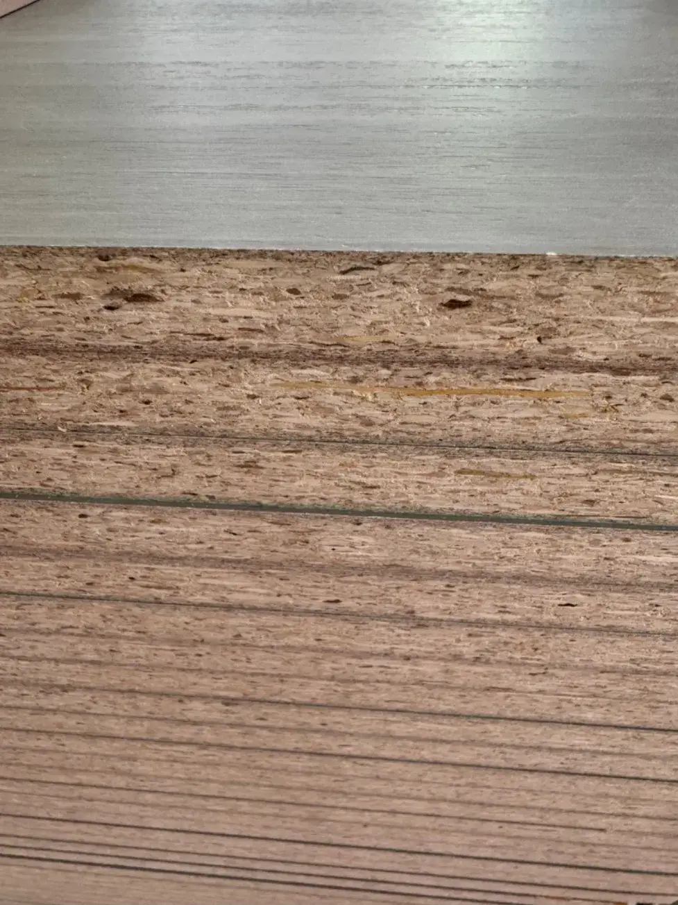 Ván dăm phủ melamine bóng cao từ nhà cung cấp đáng tin cậy cho nội thất và trang trí