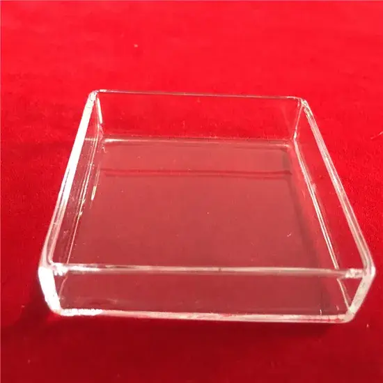 Nhà máy đĩa Petri chất lượng cao, được sản xuất từ thủy tinh silica tinh khiết, có hình dạng vuông phù hợp cho phòng thí nghiệm