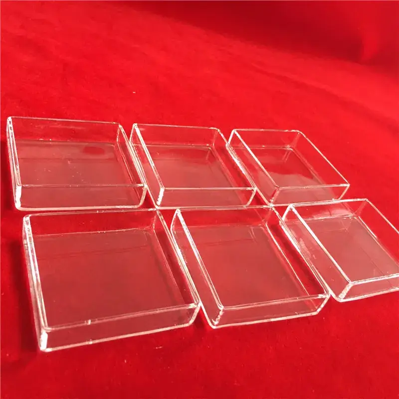 Nhà máy đĩa Petri chất lượng cao, được sản xuất từ thủy tinh silica tinh khiết, có hình dạng vuông phù hợp cho phòng thí nghiệm
