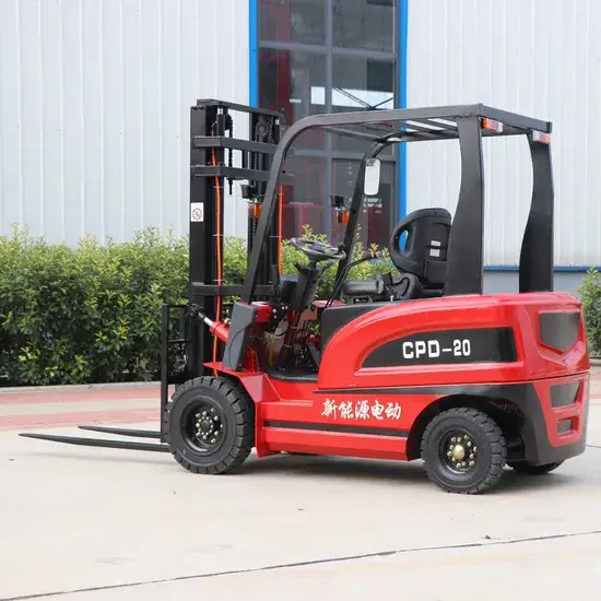 Xe nâng điện có thời gian sạc nhanh, phanh tái sinh và khả năng điều khiển chính xác