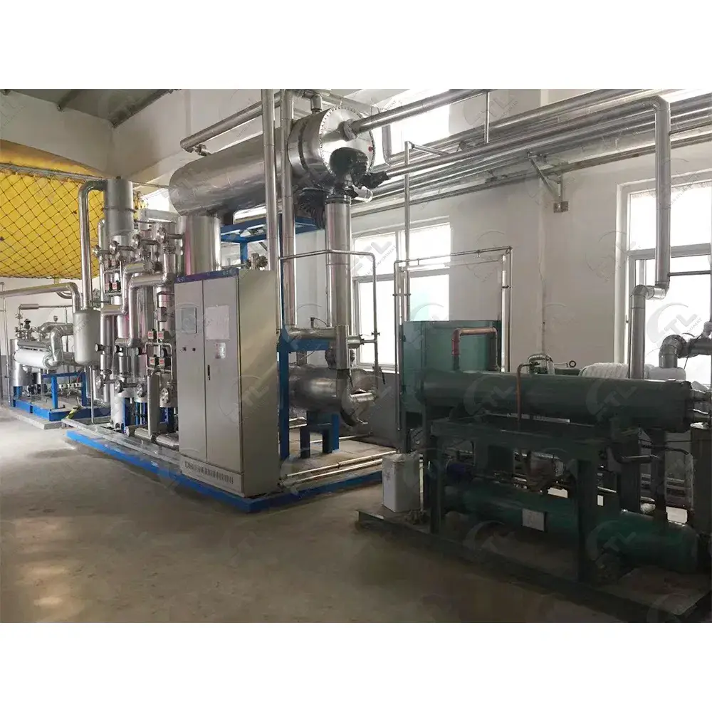 Thiết bị sản xuất từ nhà máy thu hồi khí CO2