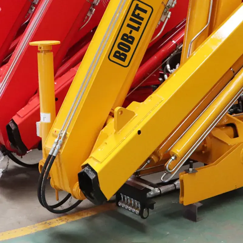 Cần cẩu mini gắn trên xe tải có khả năng gập 3.2 mét - Lựa chọn hàng đầu