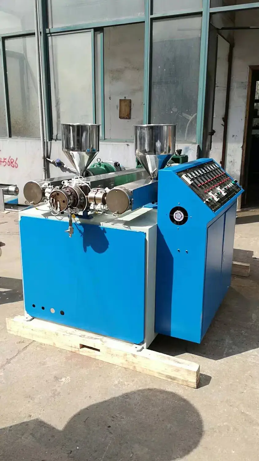 Máy ép đùn ống hút PP tự động hoàn toàn dành cho việc uống