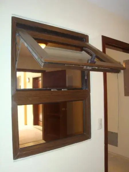 Ván nhựa UPVC có lớp laminate tối cho cửa sổ mở - Sự lựa chọn hoàn hảo cho không gian đẹp và chất lượng