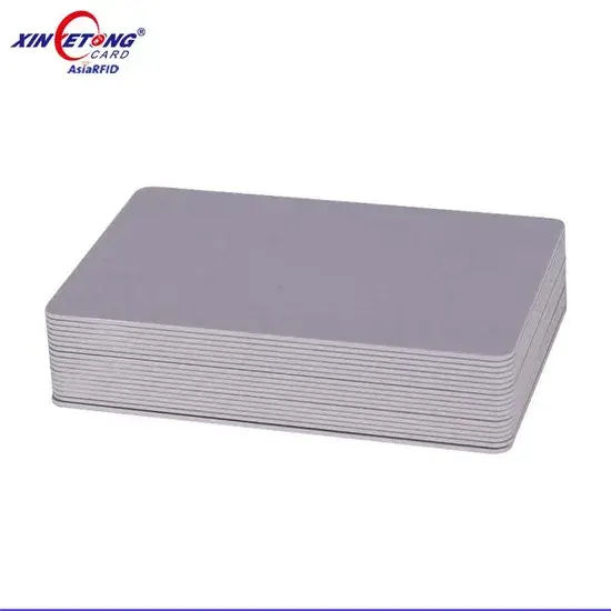 Thẻ PVC thông minh NFC có màu sắc đa dạng và viền trắng không gianh限