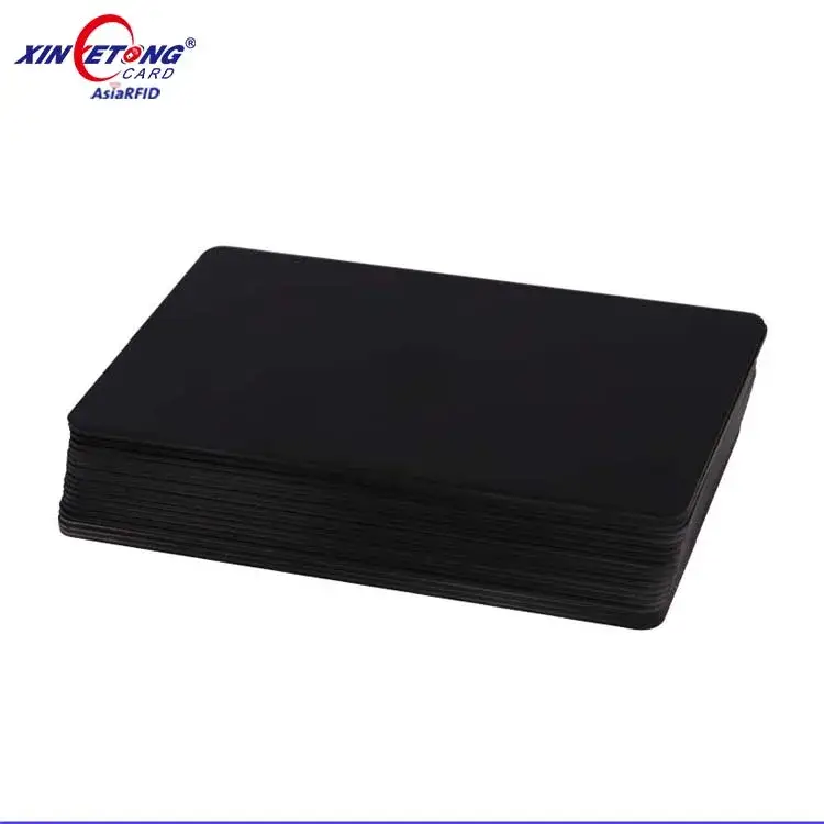 Thẻ PVC thông minh NFC có màu sắc đa dạng và viền trắng không gianh限