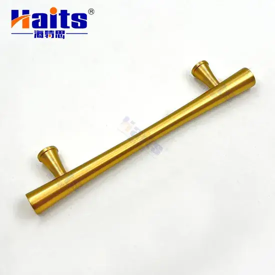 Phụ kiện nội thất bếp và tay nắm đồ đồng độc đáo