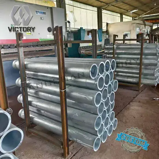 Cột giao thông hình tròn chắc chắn với lớp thép mạ kẽm 85um cao cấp