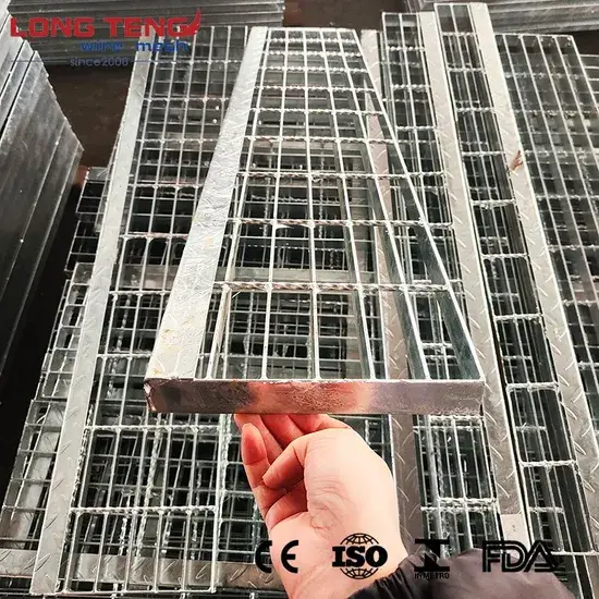 Sản phẩm sàn thép hàn mạ kẽm kích thước 25X3 cho các ngành công nghiệp