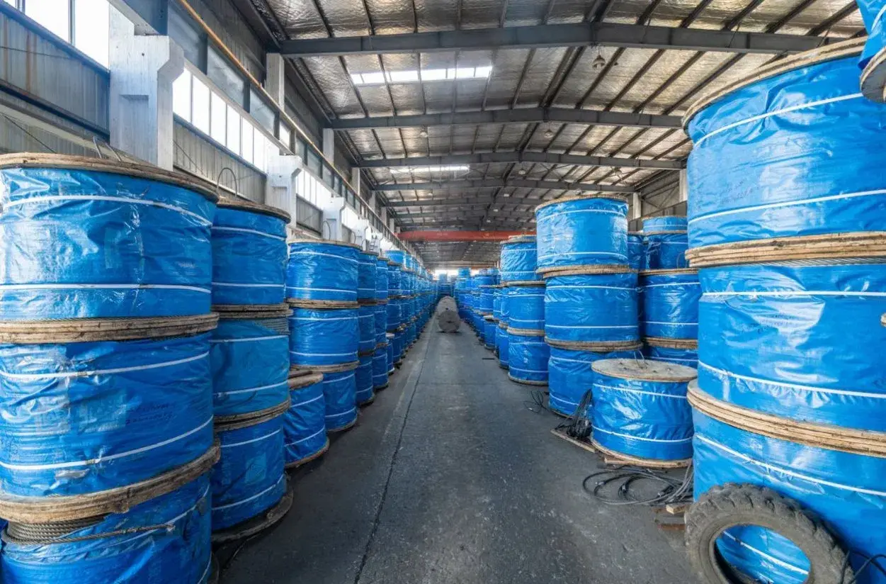 Dây tời bằng thép chất lượng cao 6X19s 8X19s 9X19s và dây điện 1370/1770MPa cho cơ cấu nâng thang máy và lực kéo của thang máy