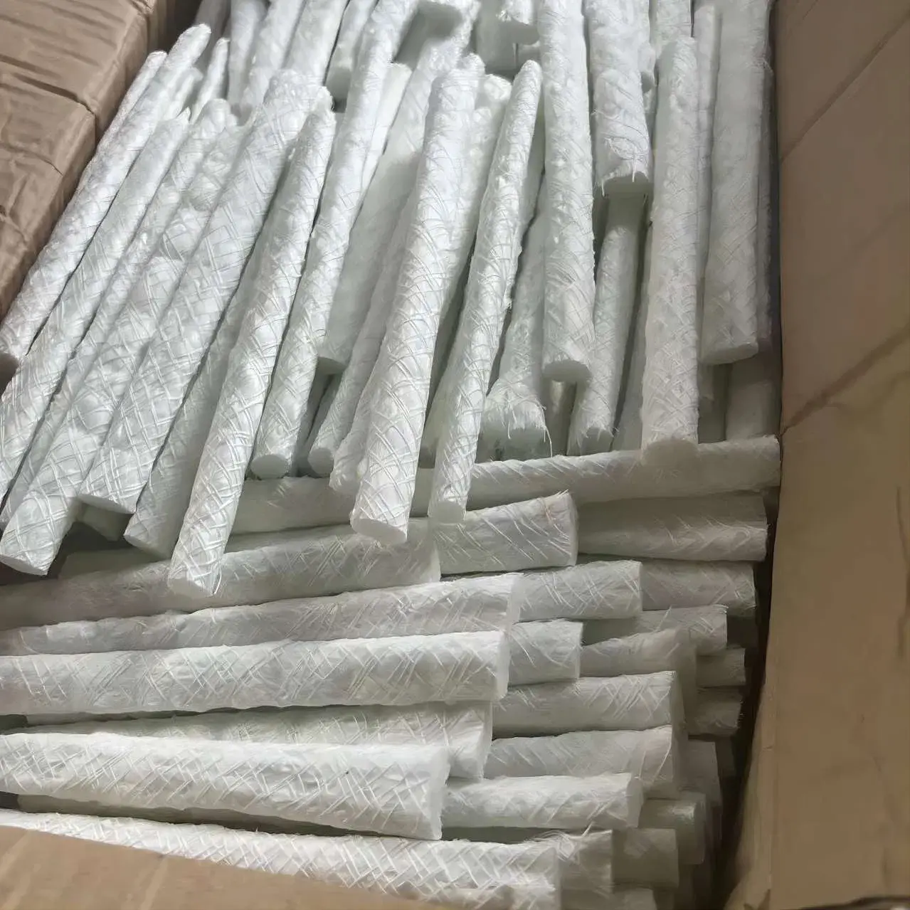 Ứng dụng gioăng thay thế bằng dây đai sợi thủy tinh tẩm than chì cho lò bếp củi