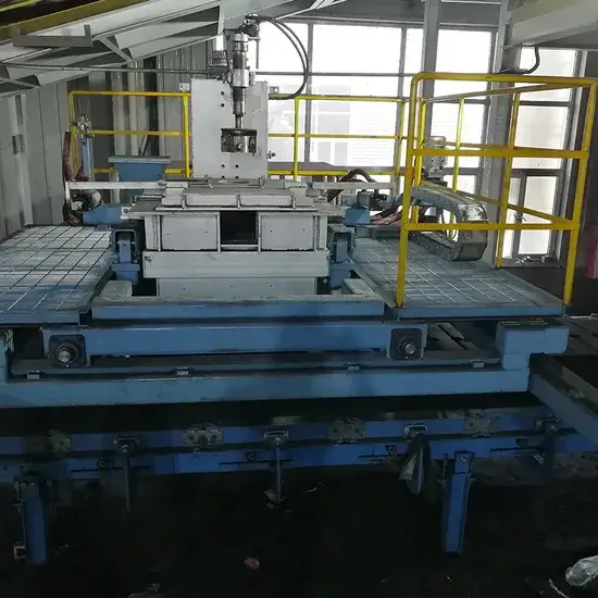 Máy đổ dưới không cách nhiệt chất lượng cao dành cho công việc đúc sản phẩm hình ảnh 1-description