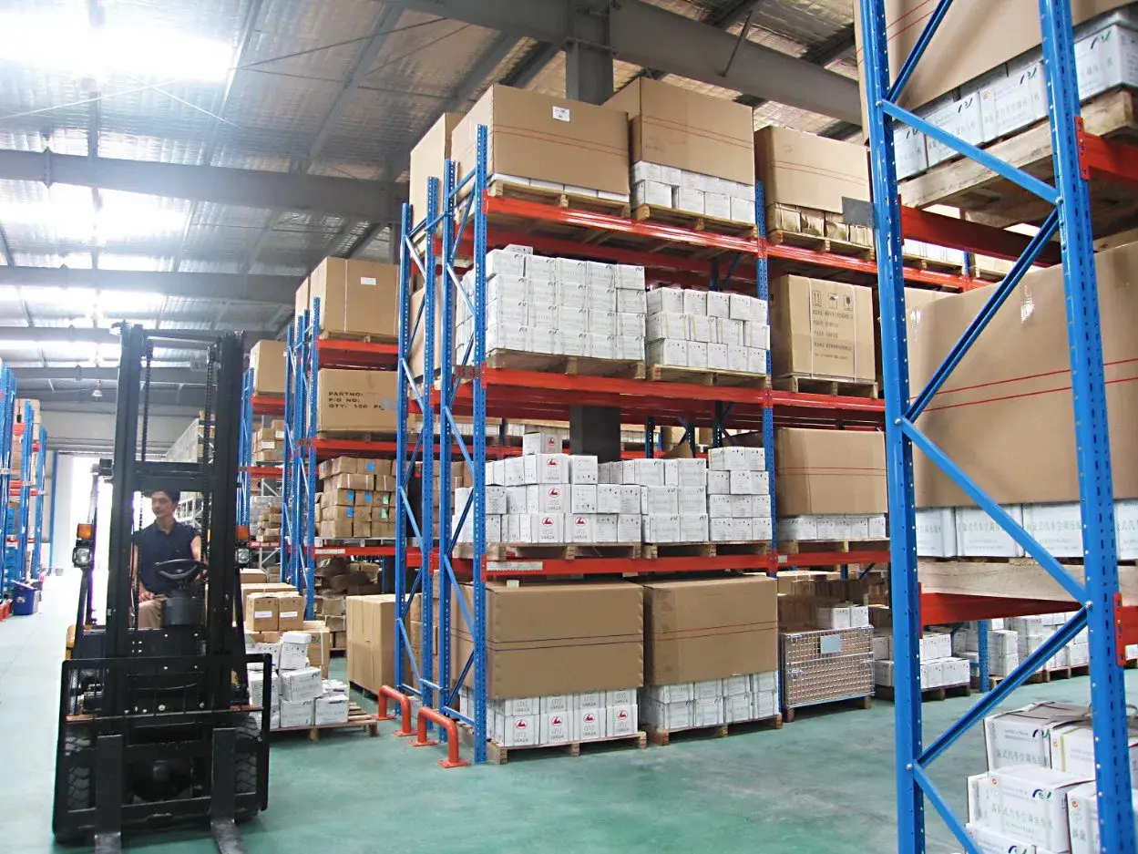 Đề xuất sản phẩm mới: Giá đỡ nặng chất lượng cao cho hệ thống kệ pallet kho lưu trữ công nghiệp