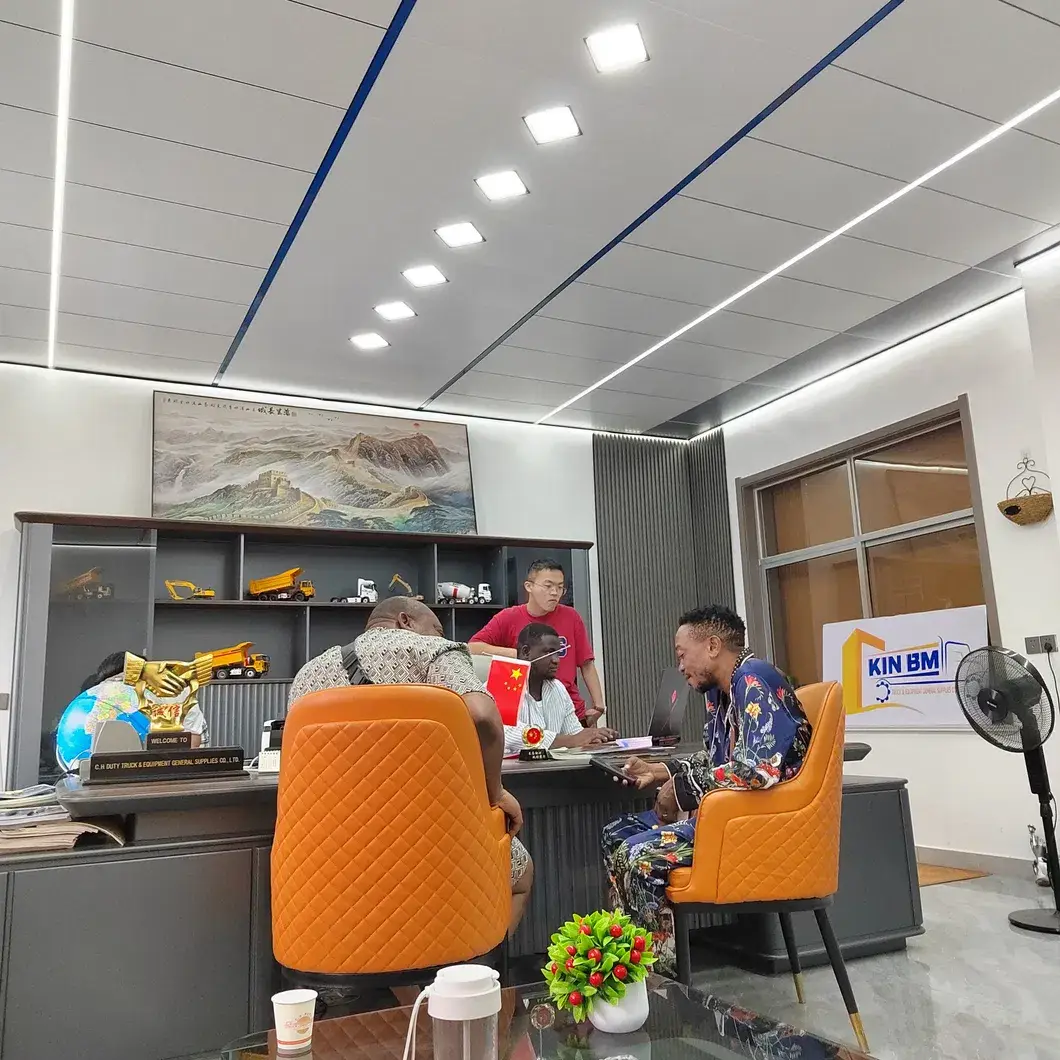 Xe vận chuyển hải sản có công suất lớn, sử dụng khung gầm của Sinotruk hình ảnh 26-description