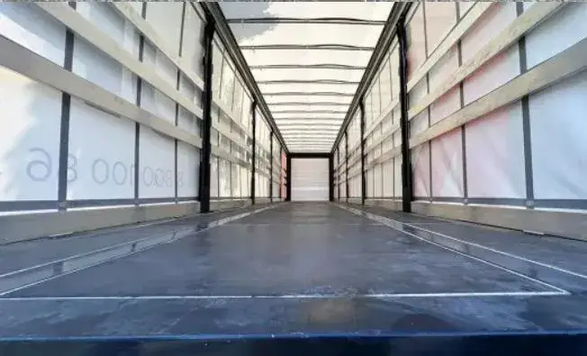 Xe vận chuyển hải sản có công suất lớn, sử dụng khung gầm của Sinotruk hình ảnh 15-description