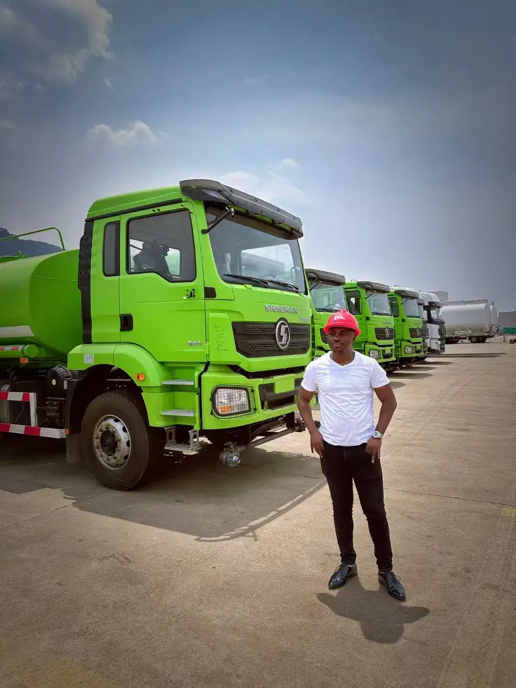 Xe vận chuyển hải sản có công suất lớn, sử dụng khung gầm của Sinotruk hình ảnh 18-description