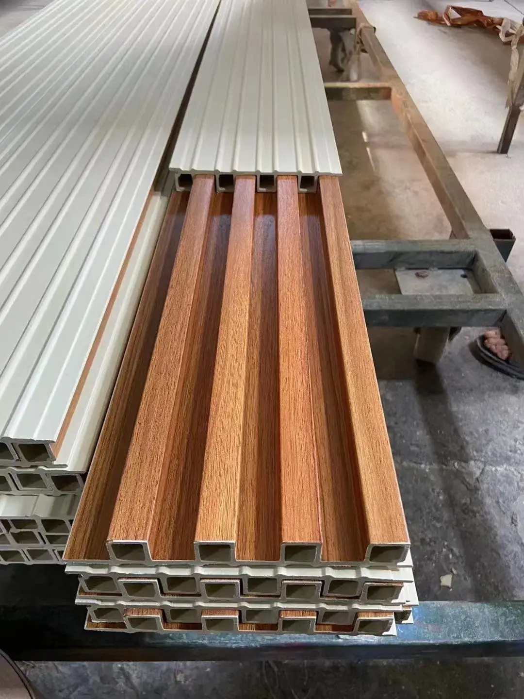 Bảng MDF Melamine Trắng HDF 3mm, 6mm, 12mm - Sản phẩm chất lượng cao cho phòng nội thất
