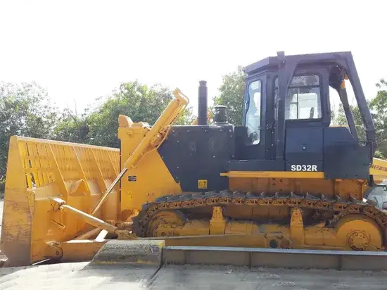Máy ủi bánh xích SD32 chất lượng cao, công suất 320HP - Sản phẩm phân phối hàng đầu