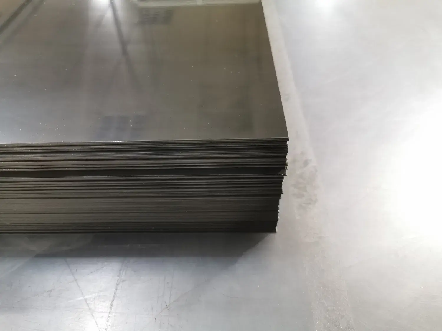 Tấm nhựa PVC đen ép đùn chất lượng cao, có thể sử dụng cho phim mờ hoặc bóng
