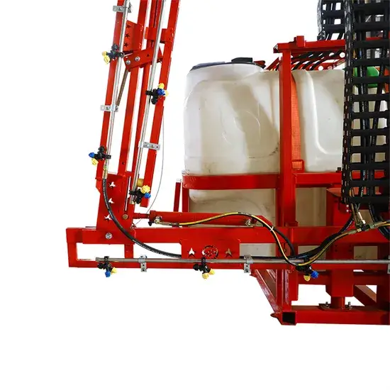 Thiết bị nông nghiệp chất lượng cao với máy kéo thủy lực và máy phun thuốc dung tích 1000L cho nông trại