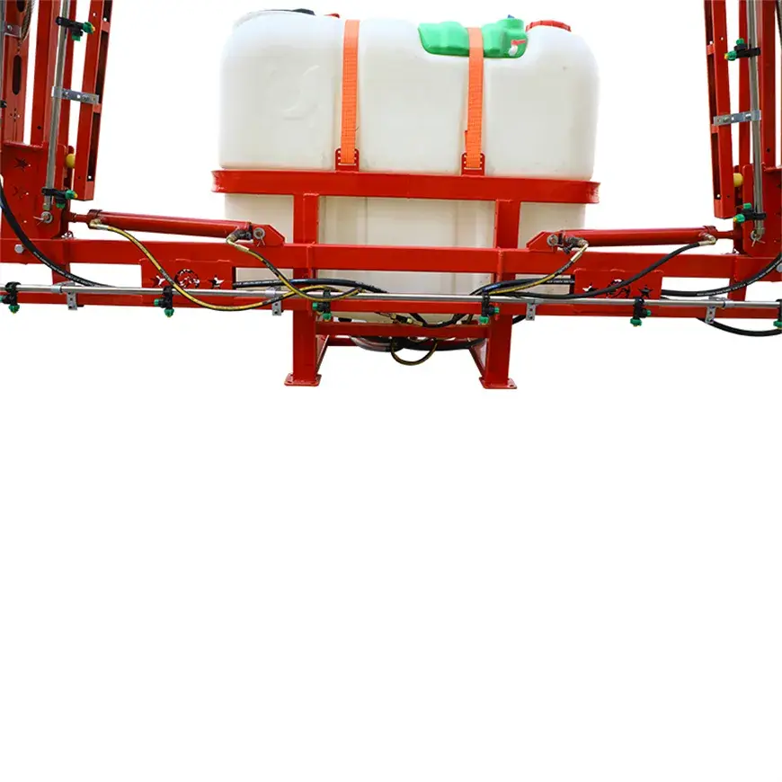 Thiết bị nông nghiệp chất lượng cao với máy kéo thủy lực và máy phun thuốc dung tích 1000L cho nông trại