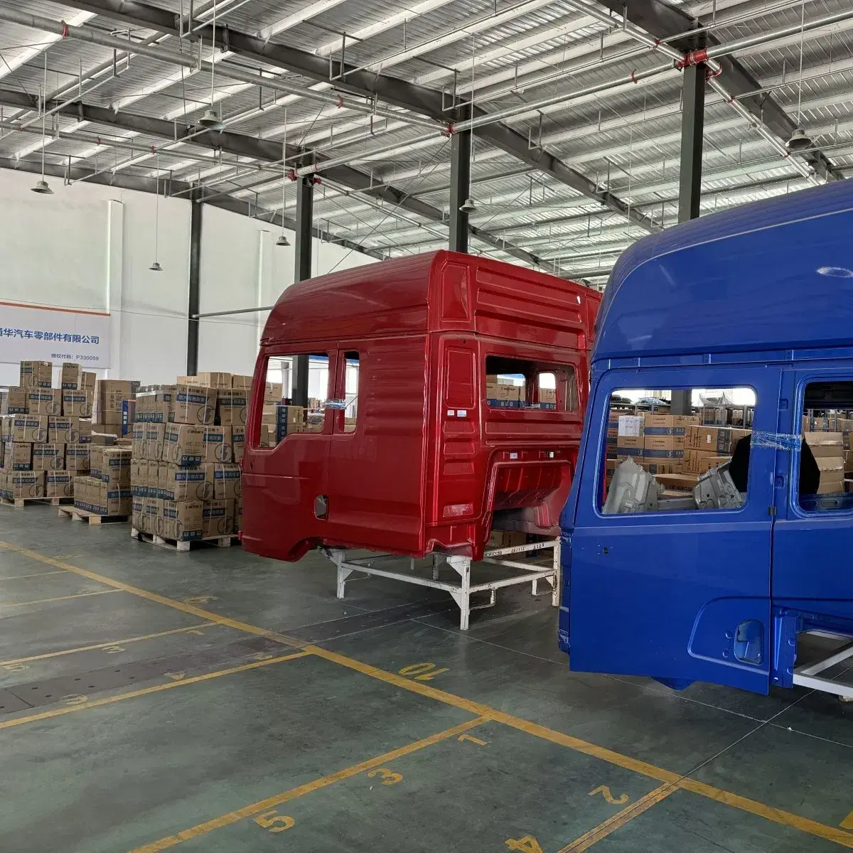 Bảng Chống Trượt Chất Lượng Cao Wg1642240032 cho Xe Sinotruk HOWO - 07 Bước Xuống Bên Trái